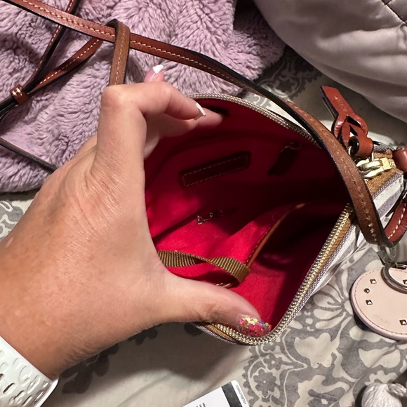 Dooney and Bourke crossbody - Picture 2 of 2